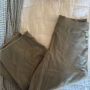 Nike wide leg women’s yoga Pants